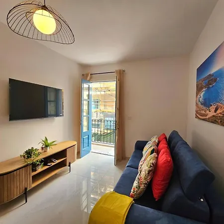 Elegant 2-bedroom At Ferry, Tigne Point Διαμέρισμα *