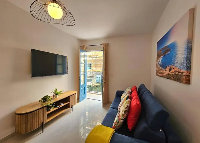 Elegant 2-bedroom At Ferry, Tigne Point 公寓 *